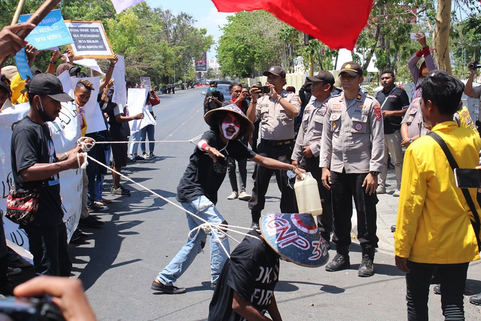 Negeri Opresif