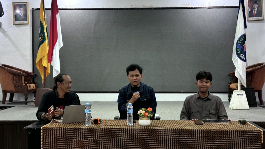 Menolak Lupa